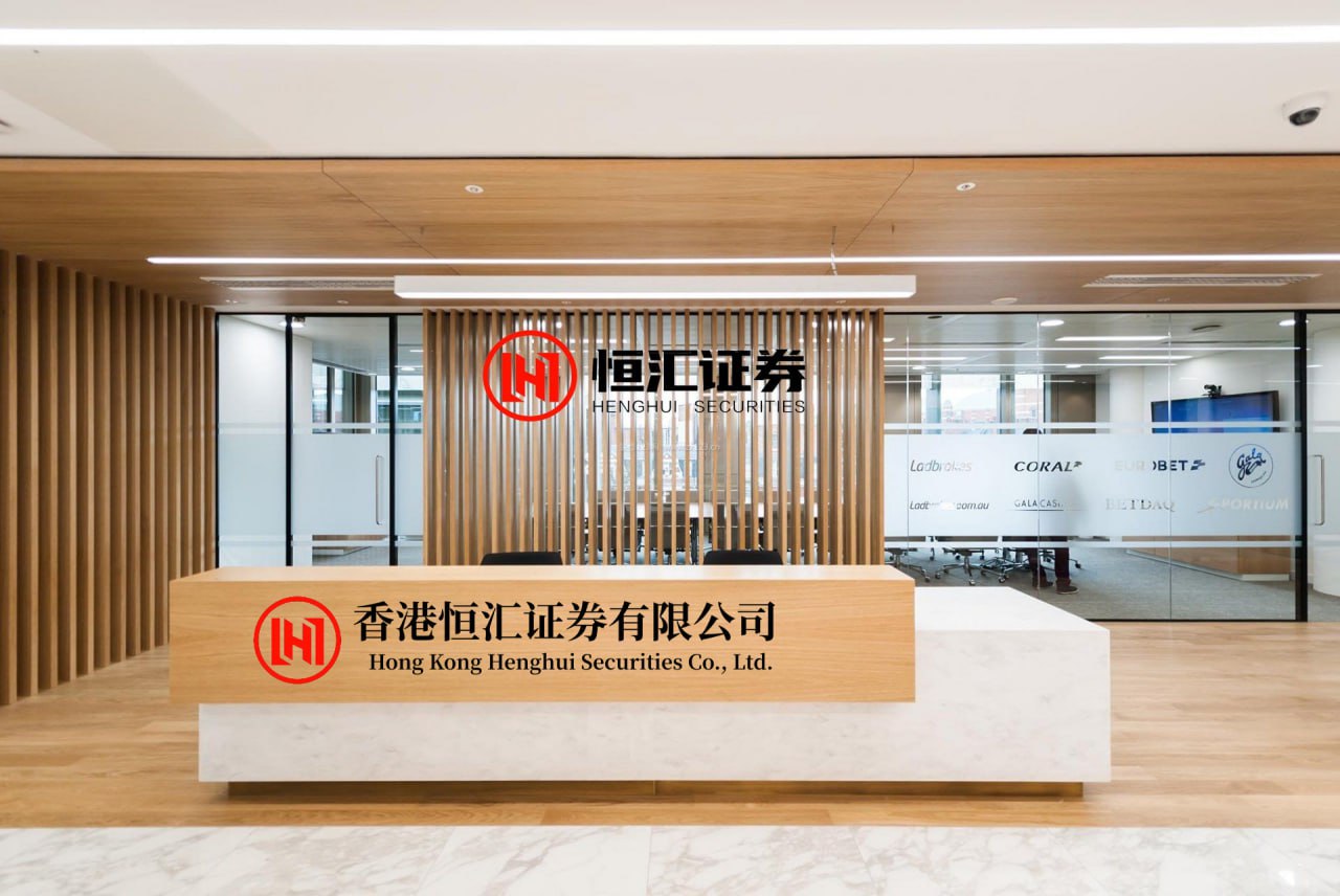 金牛配资网 恭喜特斯拉，中国产400万辆车下线了。根据介绍，特斯拉今天下线中国产的第400万辆车，也就是说6年时间，上海超级工厂贡献了特斯拉全球近一半的电动车交付量。很多人不理解，为什么特斯拉那么火爆，其实特斯拉很多零部件都是我国产的，其中特斯拉Model 3/Y超95%零件本土采购，对特斯拉...
